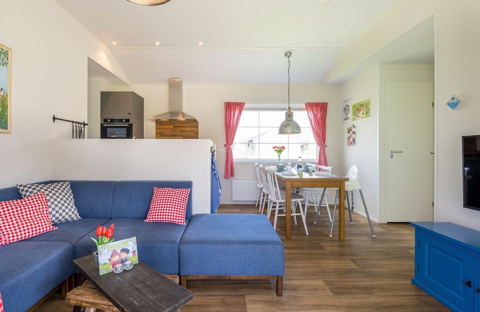 Fien en Teun boerderijtje 5 personen leefruimte