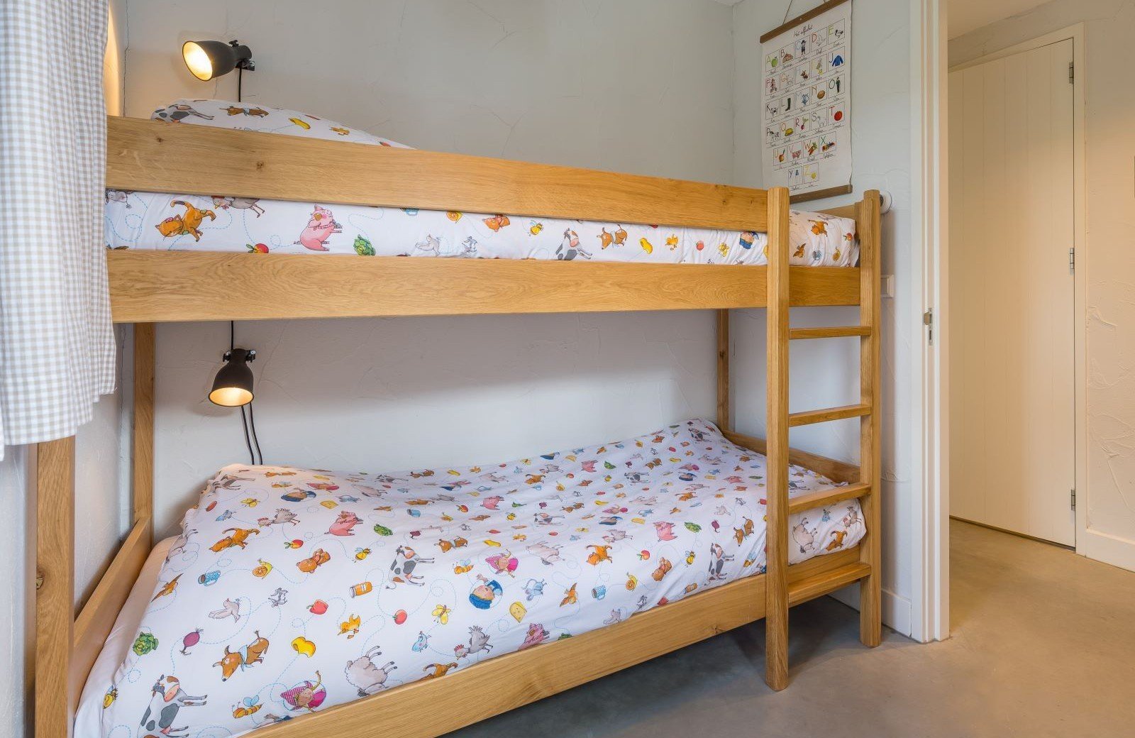 Hooischuur slaapkamer familie resort molenwaard