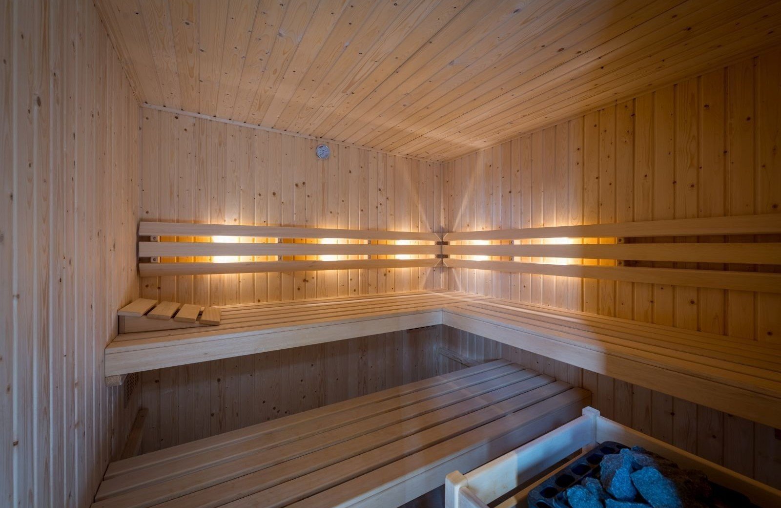 Luxe wellness boerderij 14 personen bij Familie Resort Molenwaard