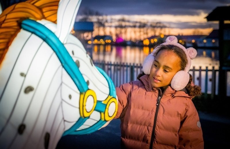 Lichtfestival Stip de pony bij Familie Resort Molenwaard