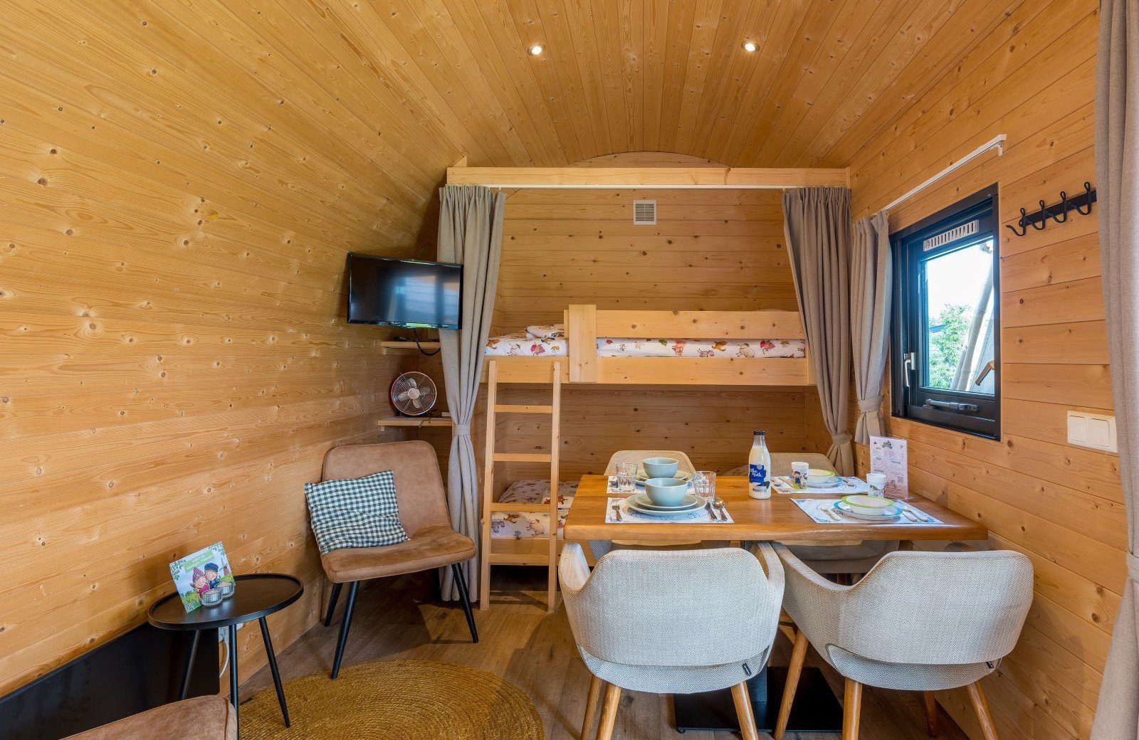 Polderlodge 4 personen leefruimte